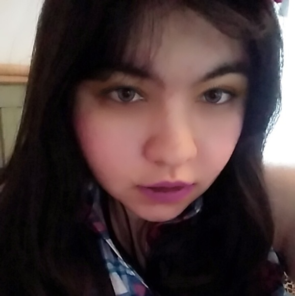 Profile Picture of Amanda Wickstrom (@captainnova) on Poshmark