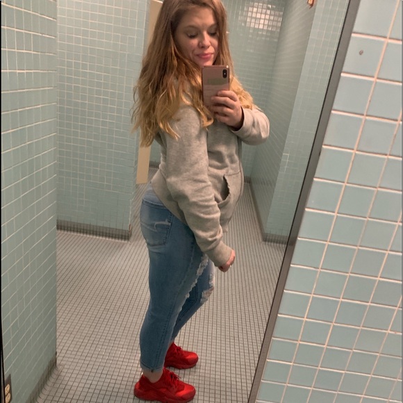Profile Picture of Lacy Lapack (@genesiss_mommy) on Poshmark