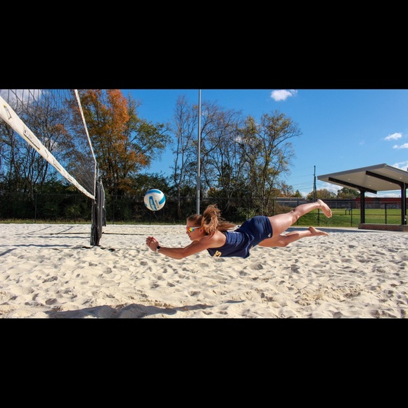 Profile Picture of Abby Ashway (@abby_ashway) on Poshmark