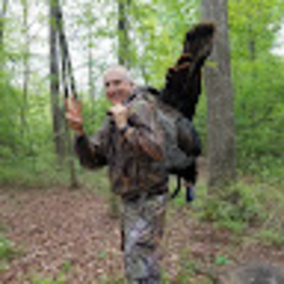 Profile Picture of Victor Devine (@victordevine) on Poshmark