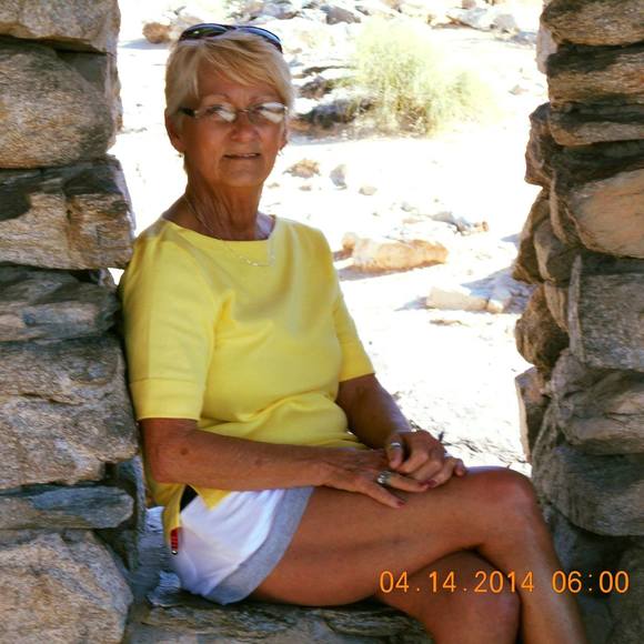 Profile Picture of Linda Paulus (@gpeach1946) on Poshmark