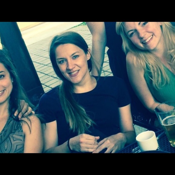 Profile Picture of C Burns (@carlita242) on Poshmark