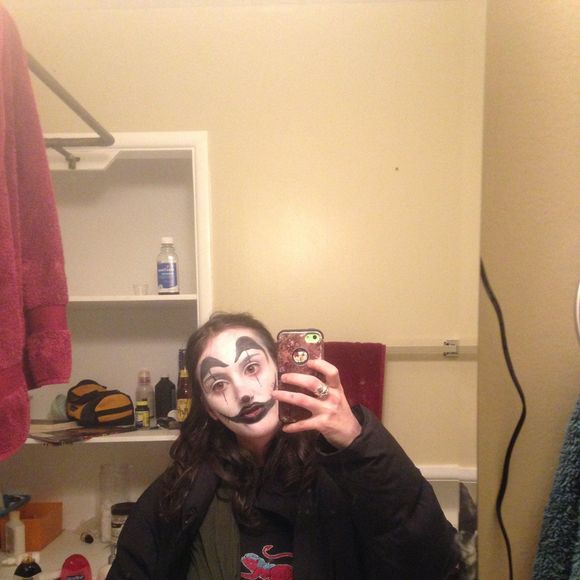 Profile Picture of Rose Wolfe (@badgal101) on Poshmark