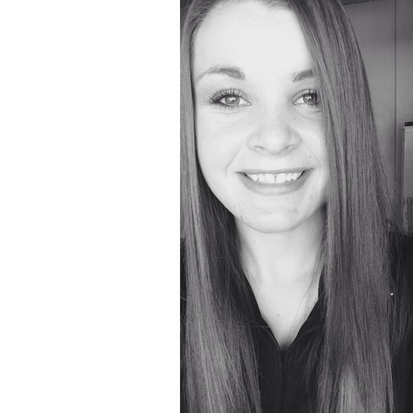 Profile Picture of Tayler Claflin (@tayclaf6186) on Poshmark