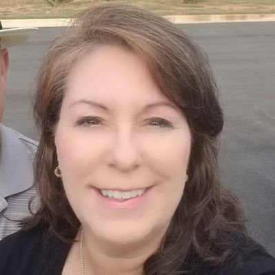 Profile Picture of Darlene Snow Main (@main_snow) on Twitter