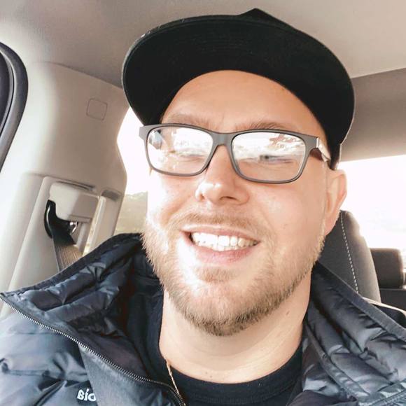 Profile Picture of Darrick Stewart (@stewey70) on Poshmark