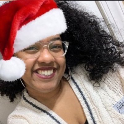 Profile Picture of Nel ✨ Daniel J. Levy’s Emmys (@nelmichellexo) on Twitter
