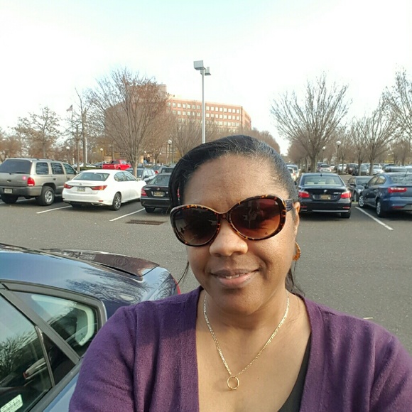 Profile Picture of Stacey Mullins tannis (@stannis09) on Poshmark