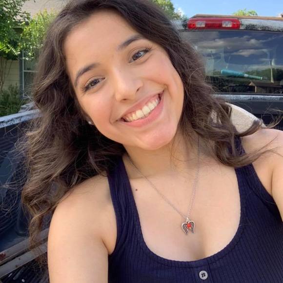 Profile Picture of Nancy Olivarez (@nancyolivarez) on Poshmark
