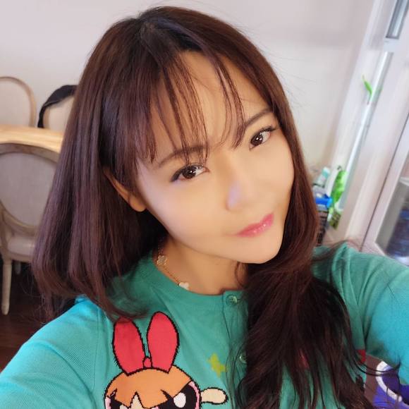 Profile Picture of Liu Yi (@liuyi0919) on Poshmark