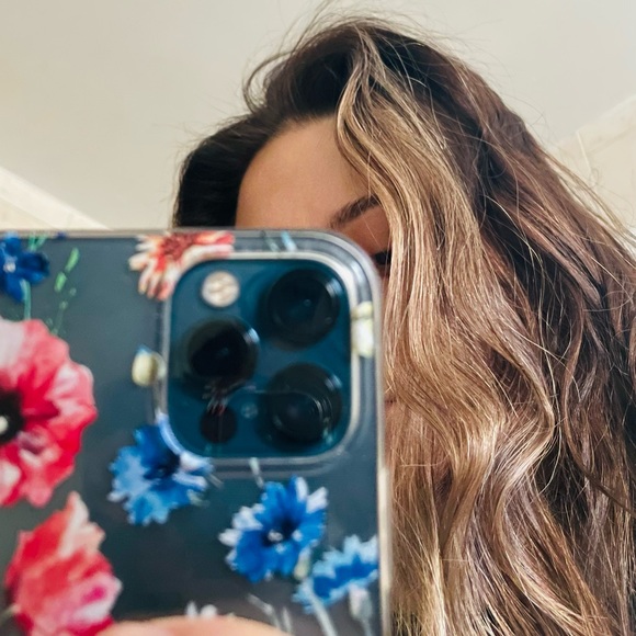 Profile Picture of Tara Papraniku (@tarebearscloset) on Poshmark