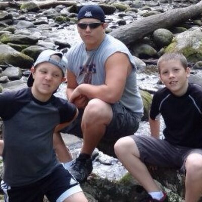 Profile Picture of Zach Travis (@zachtravis72) on Twitter