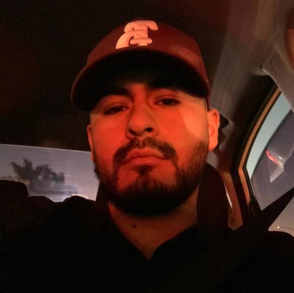Profile Picture of Aaron Rojas (@aaroncitorojas) on Poshmark