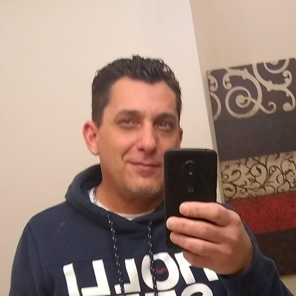 Profile Picture of Brian Ferguson (@brianferguso354) on Poshmark