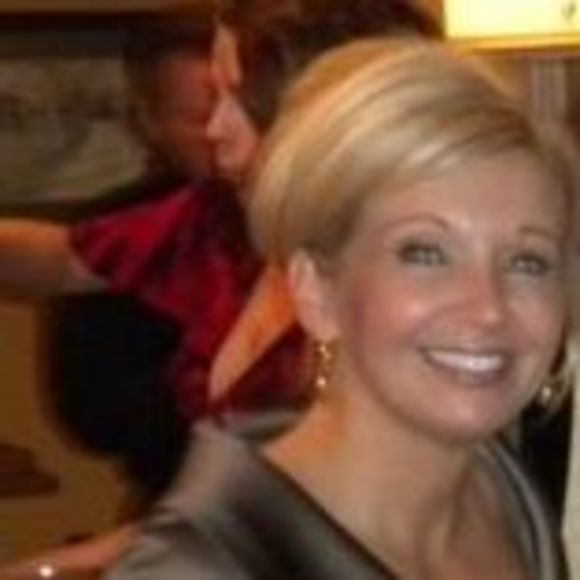 Profile Picture of Marjie Kleronomos (@mlmungo) on Poshmark