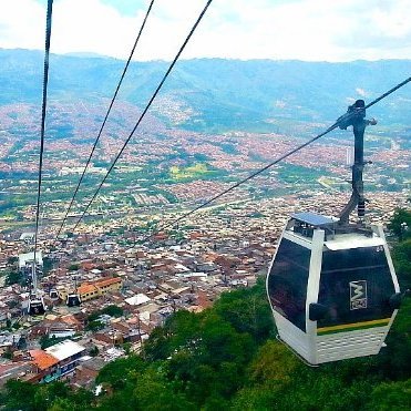 Profile Picture of DANIELA ZAPATA (@DANIELA38429075) on Twitter