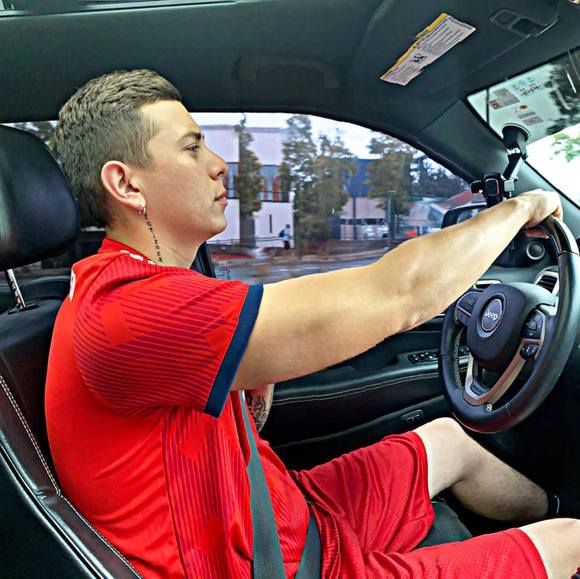 Profile Picture of Luis Arturo (@hernandez_luis9) on Poshmark