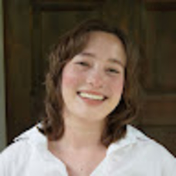 Profile Picture of Lydia Riffert (@ldriffert9) on Poshmark