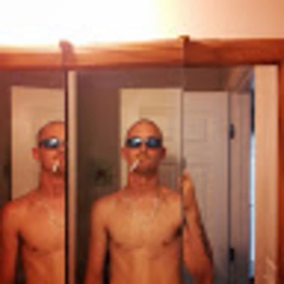 Profile Picture of Dillon Day (@daydillon21) on Poshmark