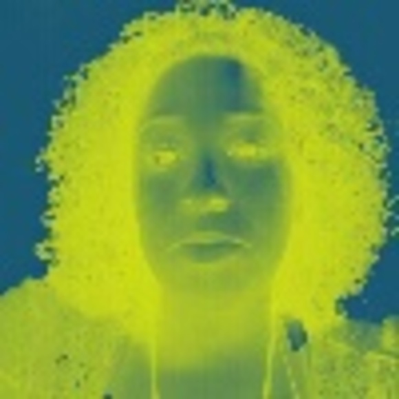 Profile Picture of Marcketta Petit (@extize) on Poshmark