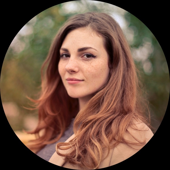 Profile Picture of Paula Tripp (@gigetbella) on Poshmark