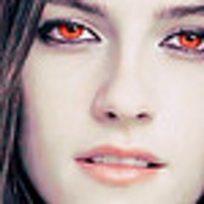 Profile Picture of Carlotta (@CarlottaBells) on Twitter