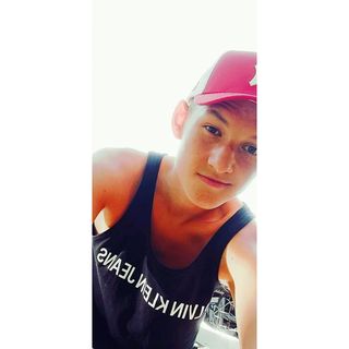 Profile Picture of András Csonka (@Andr&) on Facebook