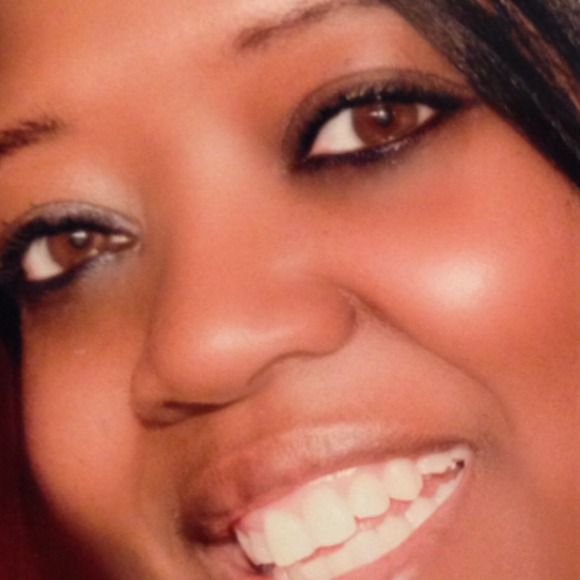 Tracey Alexander - Poshmark Profile Picture of Tracey Alexander (@sssupect34) on Poshmark