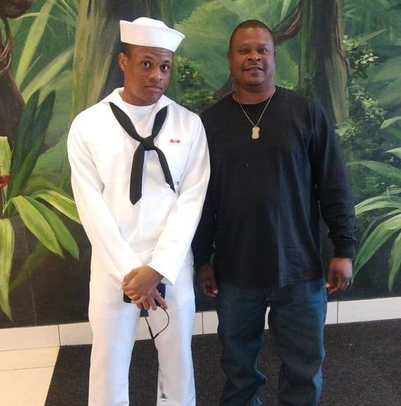 Profile Picture of Sam Robbins (@robbinssamuel36) on Poshmark