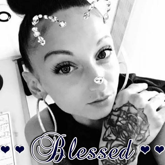 Alicca Heston - Poshmark Profile Picture of Alicca Heston (@aliccaheston) on Poshmark