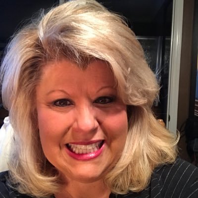 Profile Picture of Lori Goss Wise (@AuntLoriWise) on Twitter