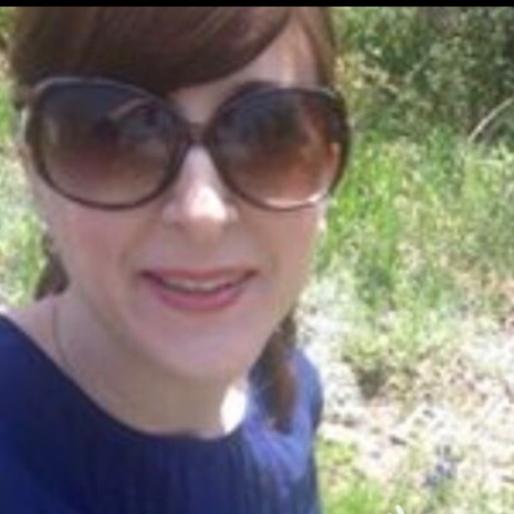 Profile Picture of Hillarie Boettger (@hillbee99) on Poshmark