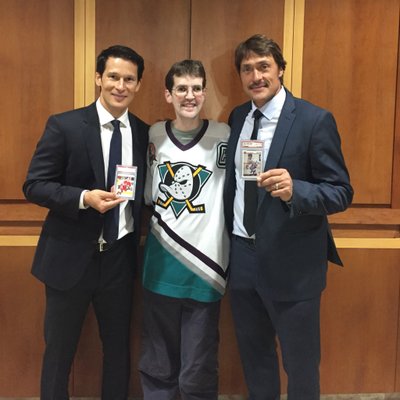 Profile Picture of Jeffrey Griffith (@gretzkycards) on Twitter