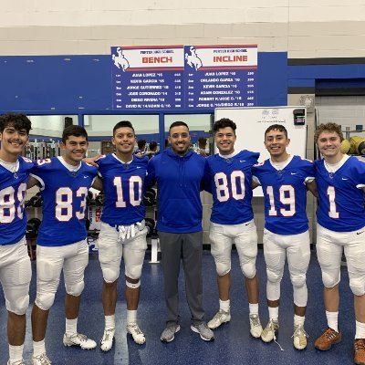 Profile Picture of Julian Moya (@CoachMoya33) on Twitter