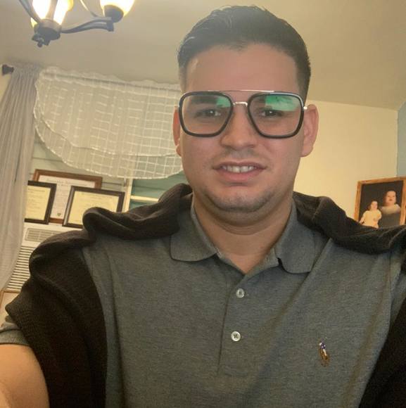 Profile Picture of Luis angel Meléndez febles (@lmel5216) on Poshmark
