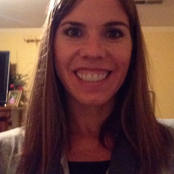 Profile Picture of Christy Marion (@christymarion) on Poshmark