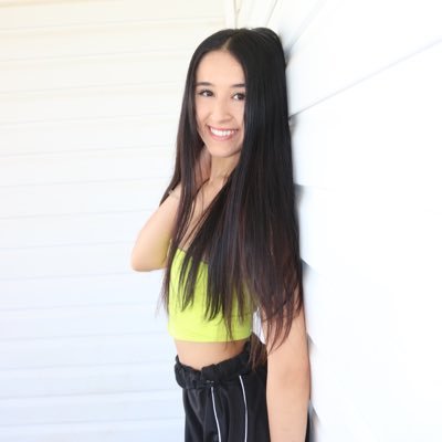 Profile Picture of Olivia (@Olivia_Marsh12) on Twitter