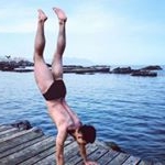 Profile Picture of 主业网黄，副业医生，业余假军。 (@xuhui_z) on Instagram