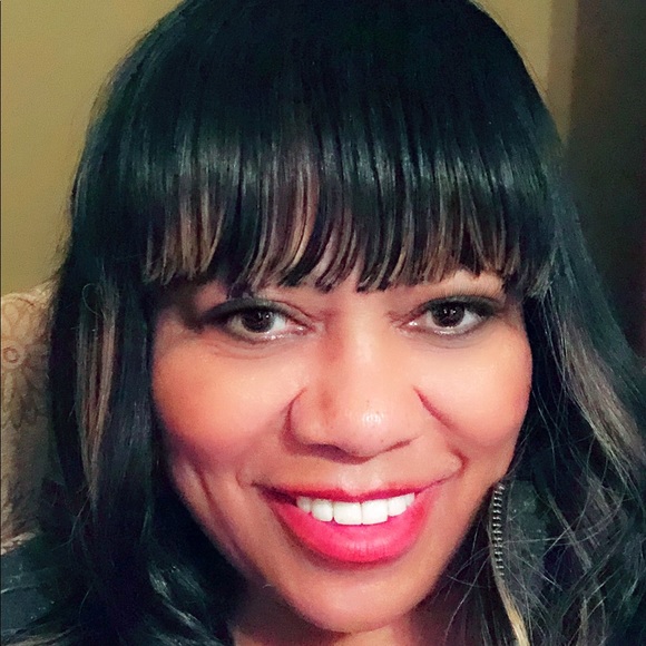 Profile Picture of Ann Shipmon (@cinnamonbark) on Poshmark
