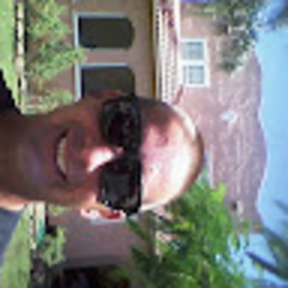 Profile Picture of Mike Varga (@mjvarga1972) on Poshmark