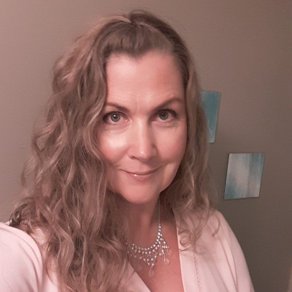 Profile Picture of Janice Tomkins (@jantomkins) on Poshmark