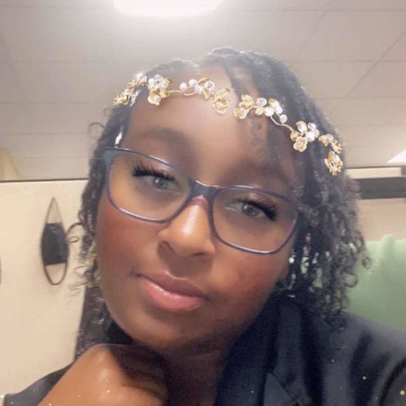 Jasmine Jolly - Poshmark Profile Picture of Jasmine Jolly (@jsmnjolly) on Poshmark