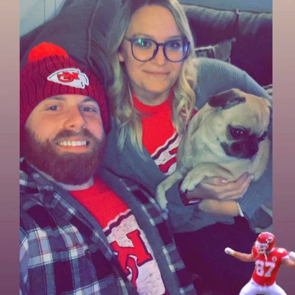 Profile Picture of Morgan Frossard (@morgan_frossard) on Poshmark