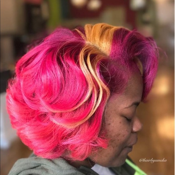 Profile Picture of Dominique Wade (@dlcoles21) on Poshmark