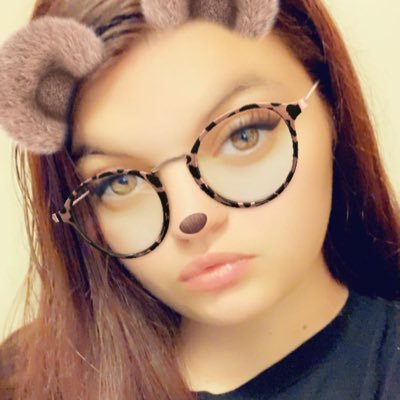 Profile Picture of Leah Barone (@Lizzie2886) on Twitter