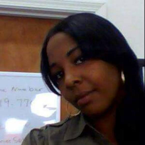 Profile Picture of Curtishia Long (@tishiacl2) on Poshmark