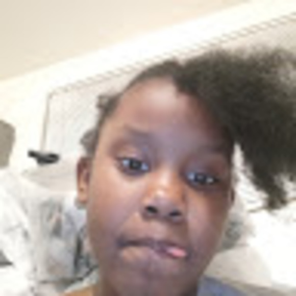 Profile Picture of Tamara Sharp (@tamaracjsharp1) on Poshmark