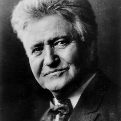 Profile Picture of Robert M. Lafollette (@LAUGHahLOTTE) on Twitter