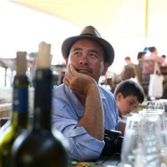 Profile Picture of Aaron Chen (@theaaronchen) on Poshmark