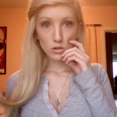Profile Picture of Alexandra Potts (@AlexandraPotts2) on Twitter